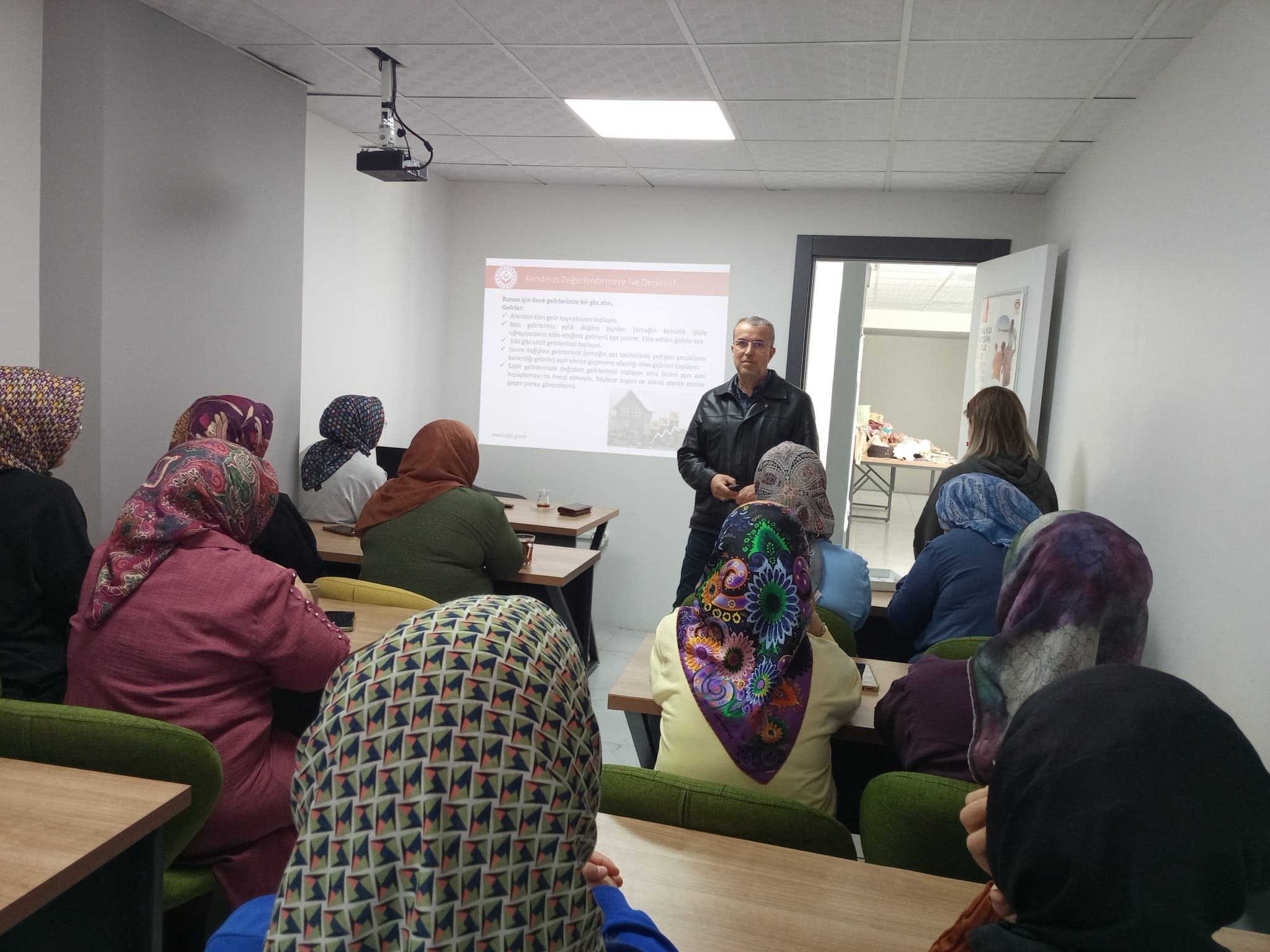  "Aile Bütçesi ve Kaynak Yönetimi" Konulu Eğitim Verildi