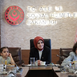 Bakanımız Göktaş, 23 Nisan dolayısıyla dolayısıyla şehit ve gazi çocuklarını ağırladı - fotoğraf 4