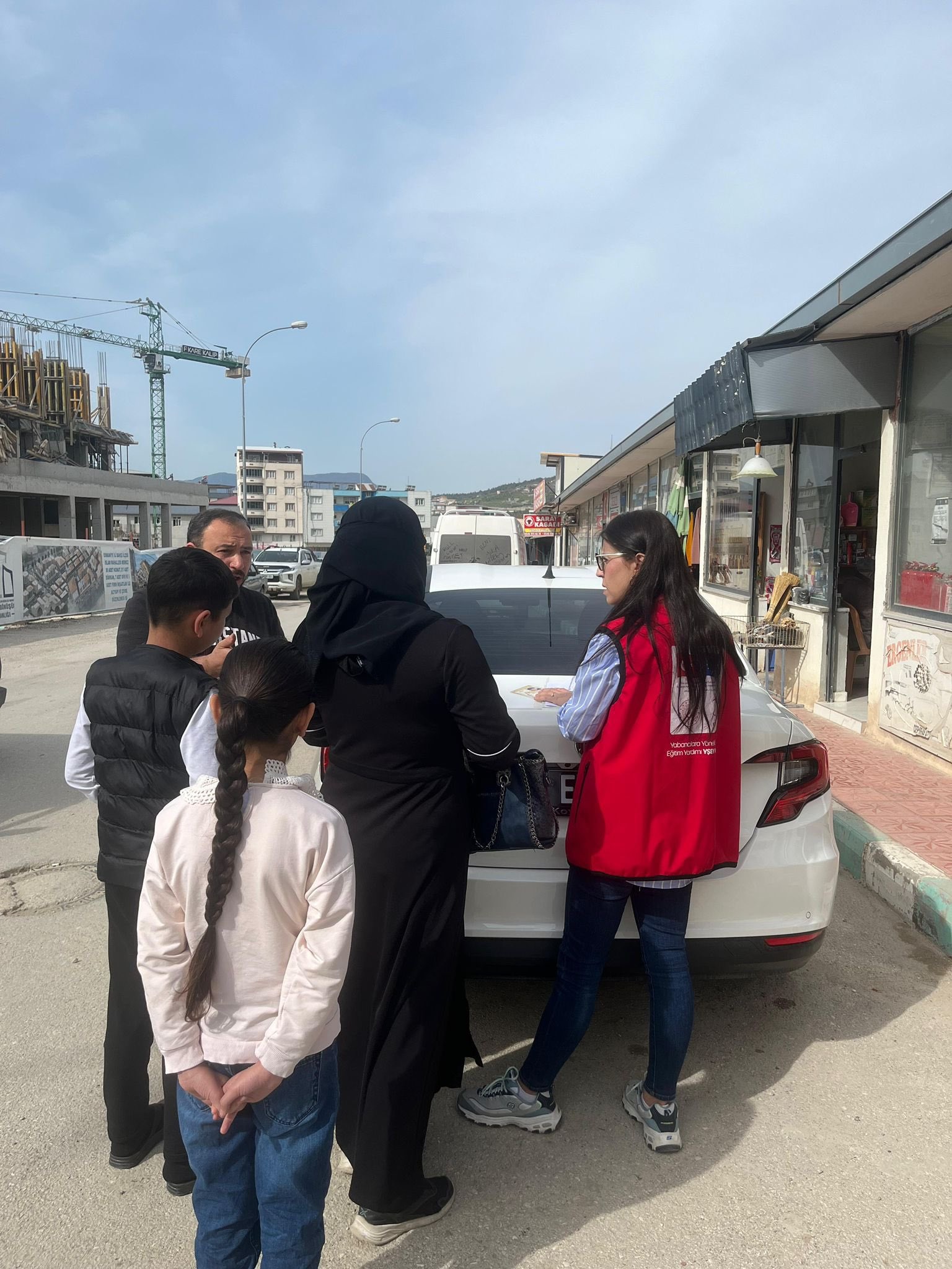 Düziçi Sosyal Hizmet Merkezi YŞEY Birimi personelleri tarafından Bahçe ilçesinde Yabancılara Yönelik Şartlı Eğitim Yardımından faydalanan hanelere ziyaret gerçekleştirilmiştir.