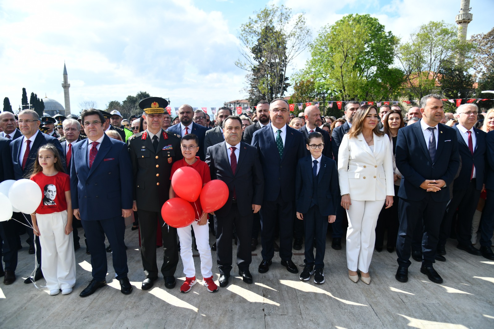 23 Nisan Ulusal Egemenlik ve Çocuk Bayramı Kapsamında Çelenk Sunma Töreni Gerçekleştirildi