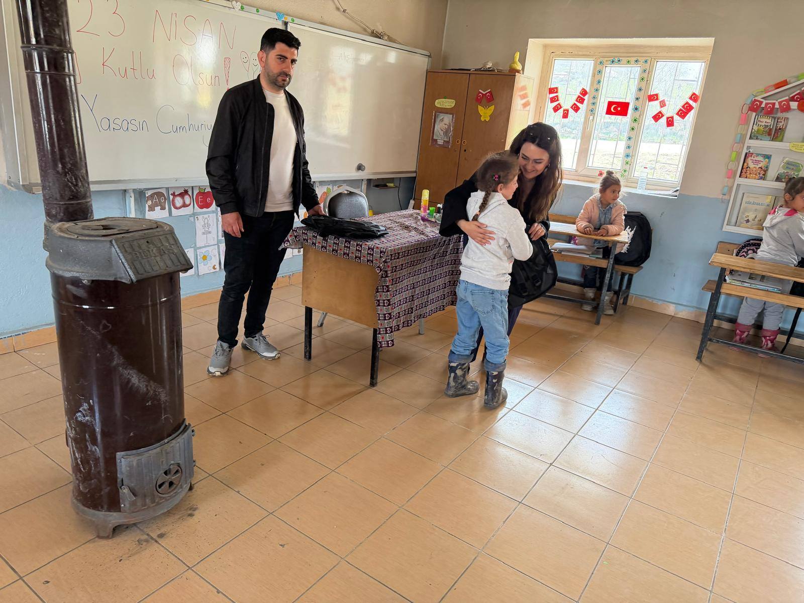 23 Nisan Kapsamında Çınarardı İlkokulu’na Ziyaret Gerçekleştirildi