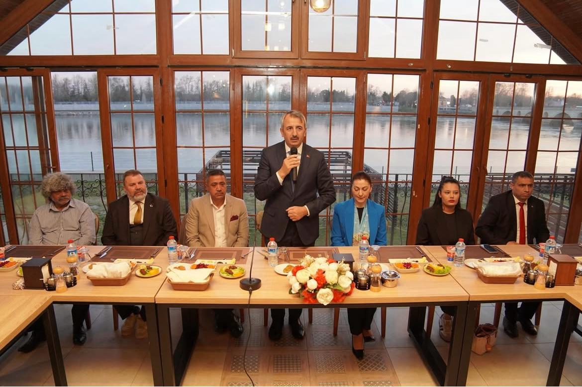 Roman Vatandaşlara İftar Programı Düzenlendi.