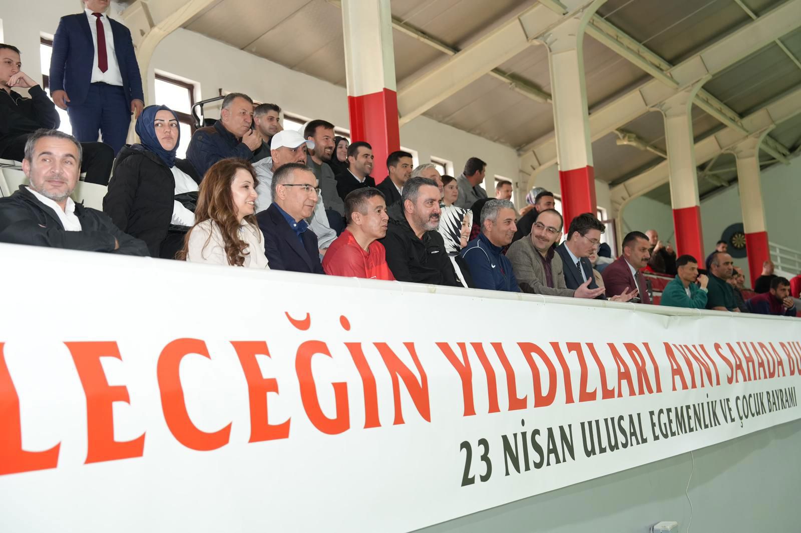 23 Nisan’da “Geleceğin Yıldızları” Aynı Sahada Buluştu - fotoğraf 1