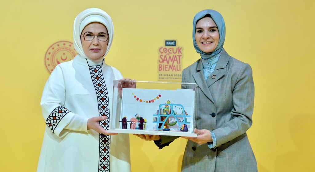 Emine Erdoğan Hanımefendi ve Bakanımız Göktaş, Rami Çocuk ve Sanat Bienali'nin açılışına katıldı