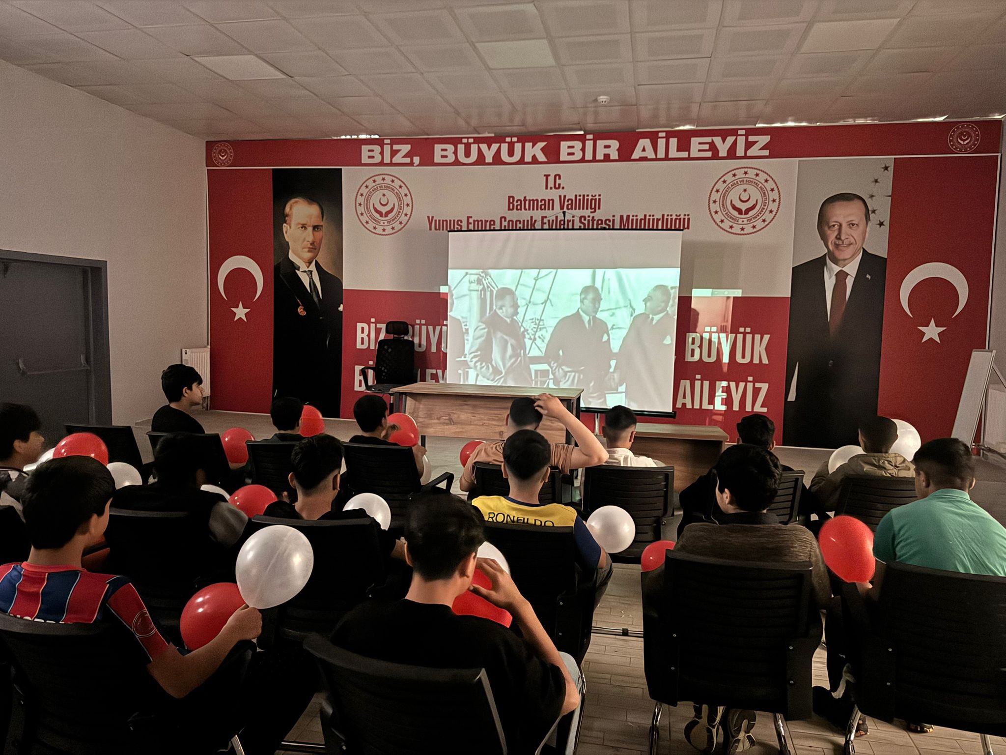 23 Nisan Ulusal Egemenlik ve Çocuk Bayramı