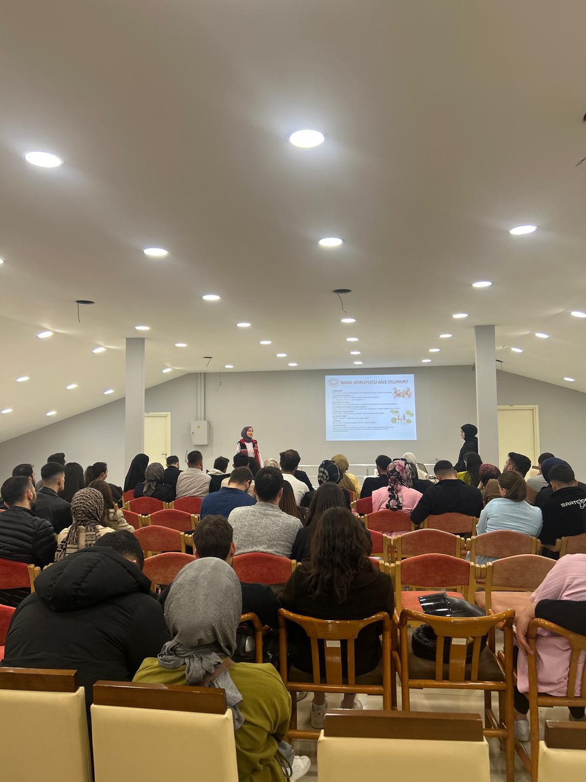 Hizmet Alan Bireylere Yönelik Koruyucu Aile Tanıtımı Gerçekleştirildi.