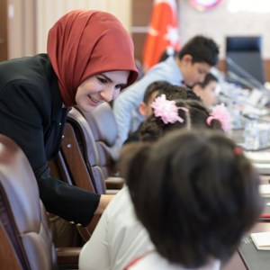Bakanımız Göktaş, 23 Nisan dolayısıyla dolayısıyla şehit ve gazi çocuklarını ağırladı - fotoğraf 3