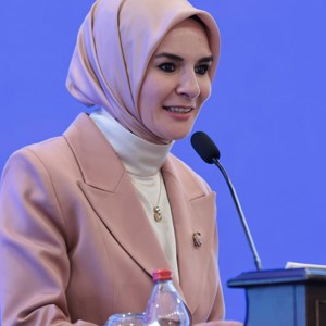 Emine Erdoğan Hanımefendi ve Bakanımız Göktaş, "Çocukların Dijital Ortamda Korunmasına İlişkin Uluslararası Politika ve Uygulama Paylaşımı" toplantısına katıldı - fotoğraf 2