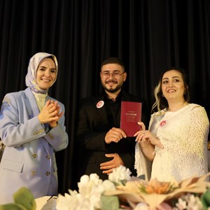 Aile ve Gençlik Fonu kapsamında Nisan ayında 935,4 milyon lira ödeme yapıldı - fotoğraf 1