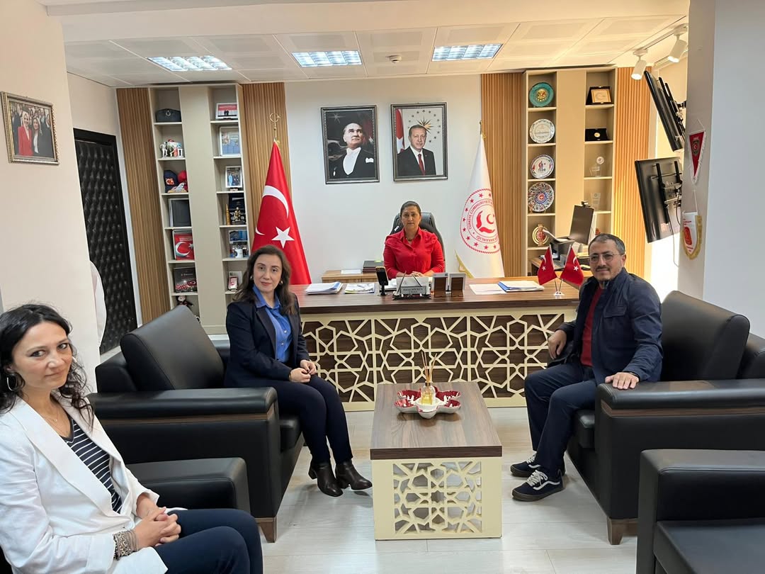 İl Müdürümüz Sayın Emine BÖÇKÜN, Doç. Dr. Erhan TUNÇ'u Makamında Ağırladı