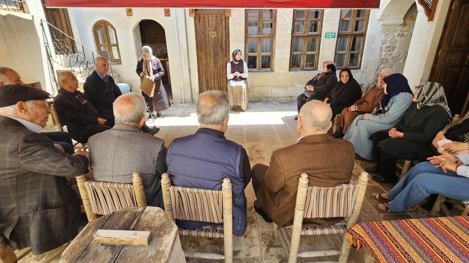 Büyüklerimize “çatışma çözme becerileri” eğitimi verildi.