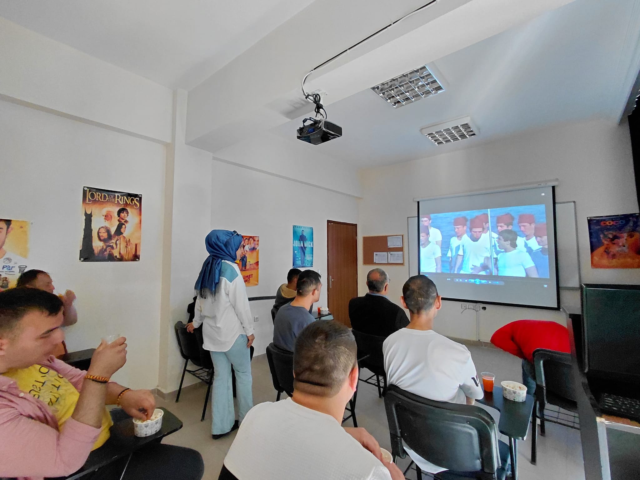 Sakinlerimizin Sosyal Faaliyetlerini Desteklemek Amacıyla Sinema Odası Faaliyete Geçirilmiştir