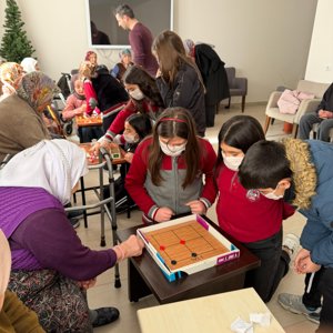 “Gelecekten Geçmişe Nesiller Arası Etkileşim” Projesi Kapsamında Anlamlı Buluşma - fotoğraf 2
