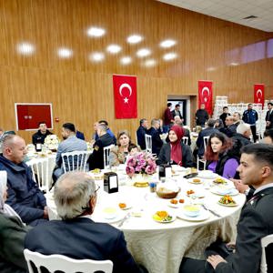 Şehit Aileleri ve Gazilerimizle İftar Programında Buluşuldu - fotoğraf 4