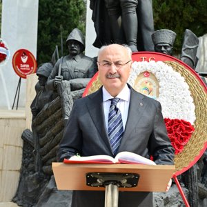 18 Mart Şehitleri Anma Günü ve Çanakkale Zaferi’nin 111. Yıl Dönümü Törenlerle Anıldı - fotoğraf 3