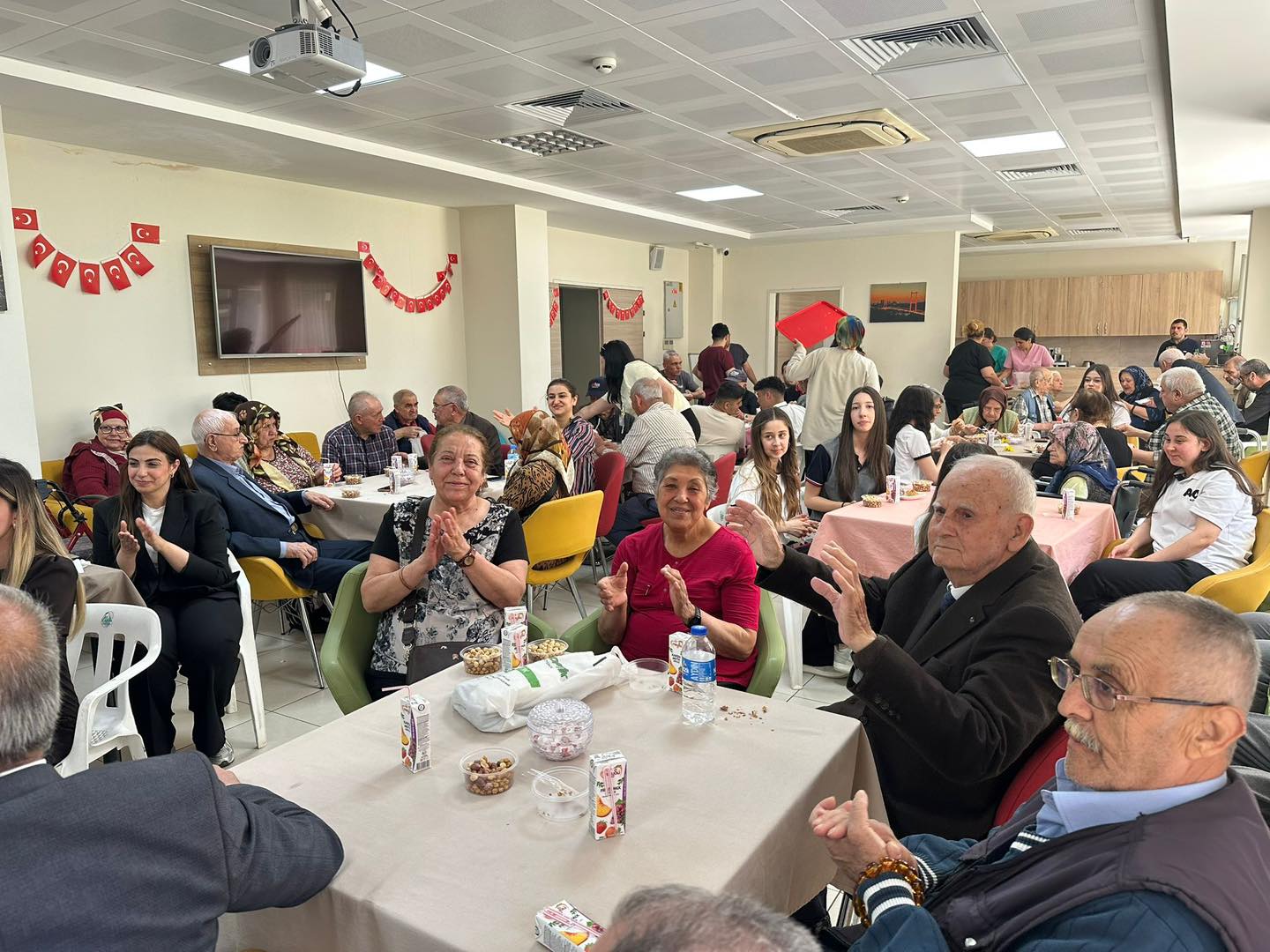 Salihli’de Kuşaklar Arası Etkileşim Programı Gerçekleştirildi