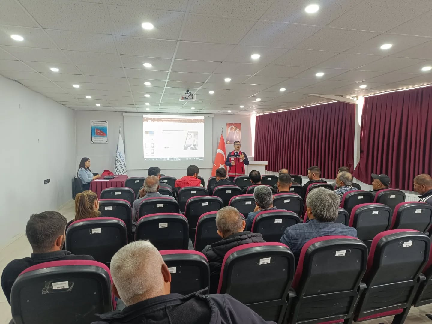 "Bilinçli Medya Kullanımı" Eğitimi Düzenlendi