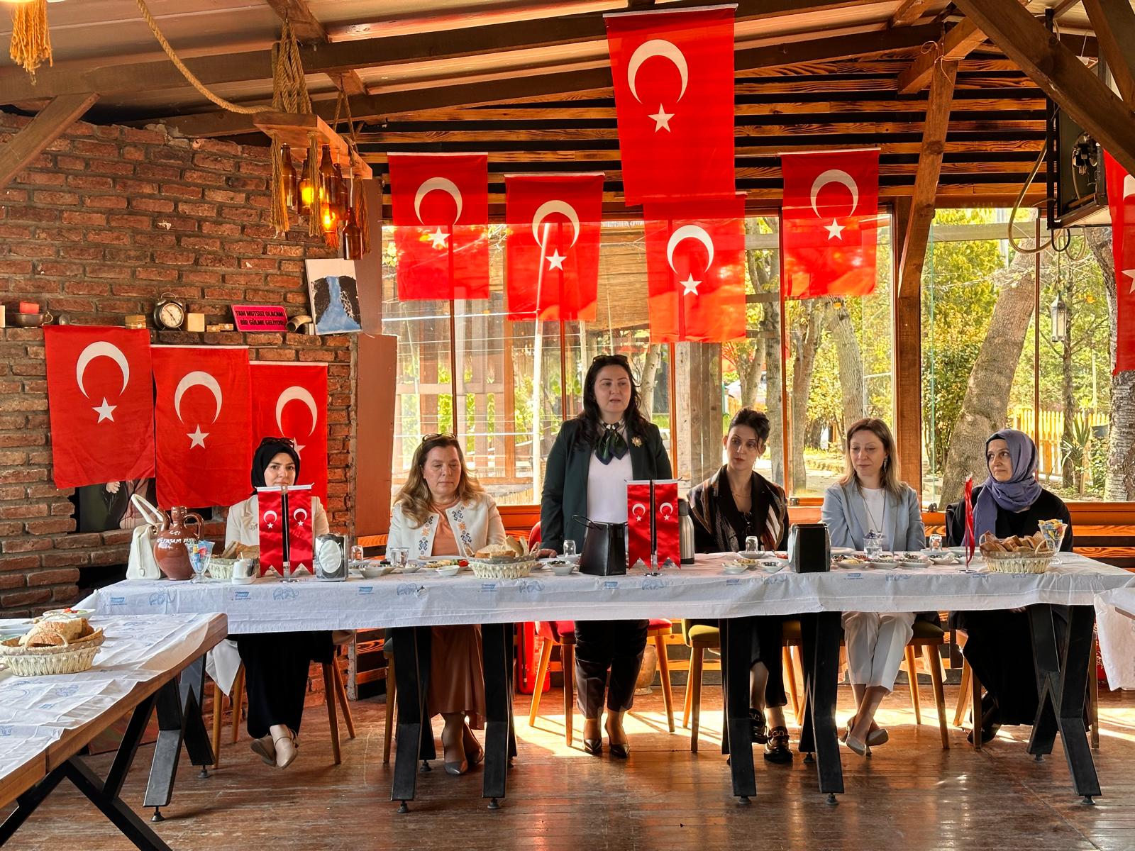 Anneler Günü Münasebetiyle Şehit Anneleri ve Eşleriyle Anlamlı Buluşma.
