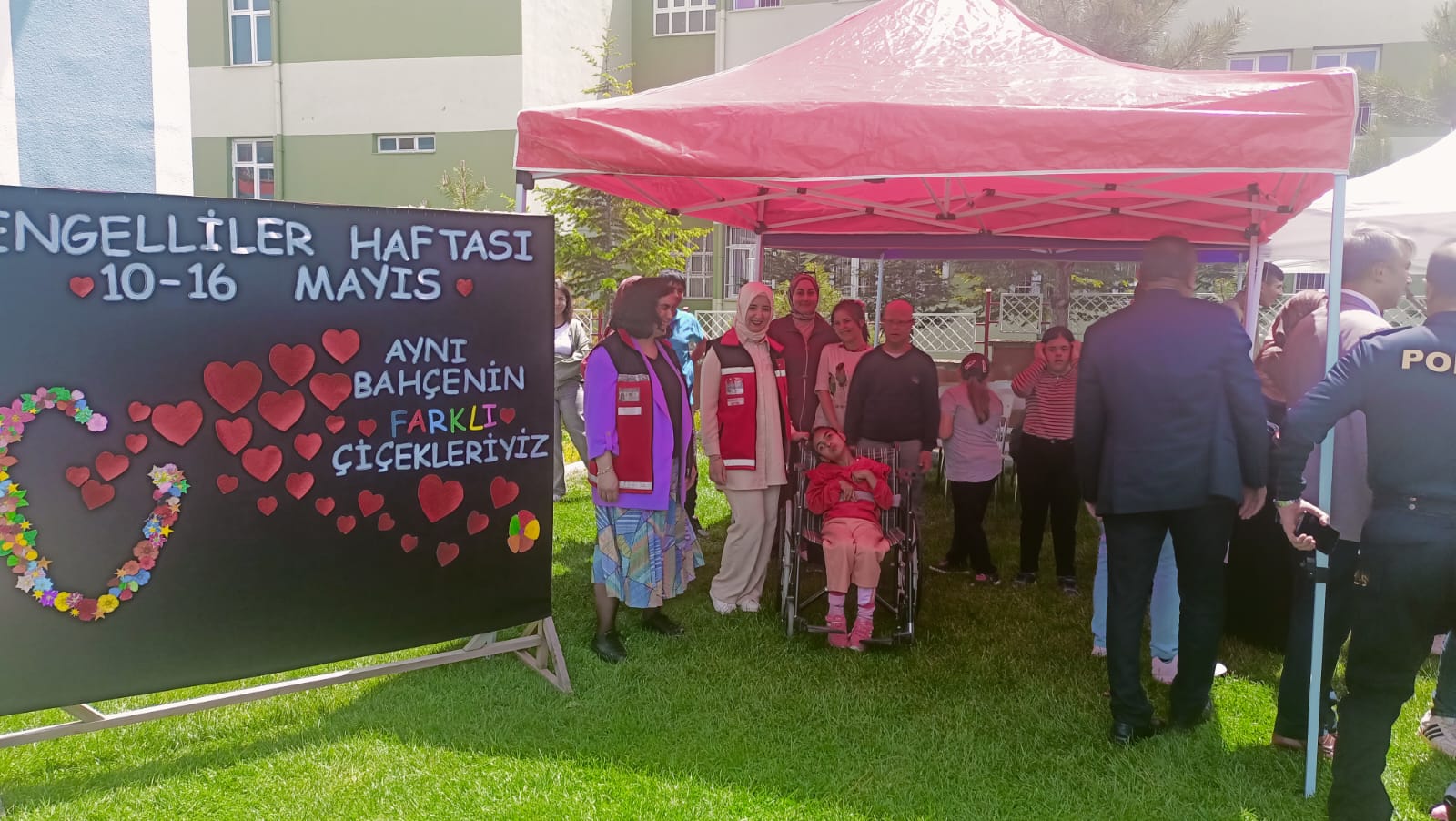 10-16 Mayıs Engelliler Haftası kapsamında Sandıklı Özçınar Özel Eğitim ve Uygulama Okulunda Düzenlenen Programa  Katılım Sağladık.
