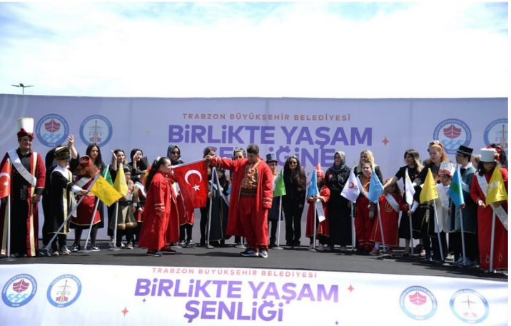 Engelliler Haftası Kapsamında Düzenlenen Birlikte Yaşam Şenliği’nde Özel Bireylerimiz Ve Aileleri Keyifli Bir Gün Geçirdi.