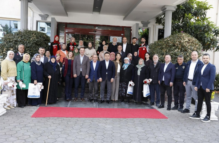 Anneler Günü Haftası Kapsamında, İl Müdürlüğümüze Bağlı Kuruluşumuz Akçaabat Sosyal Hizmet Merkezi Koordinesinde Program Gerçekleştirildi.