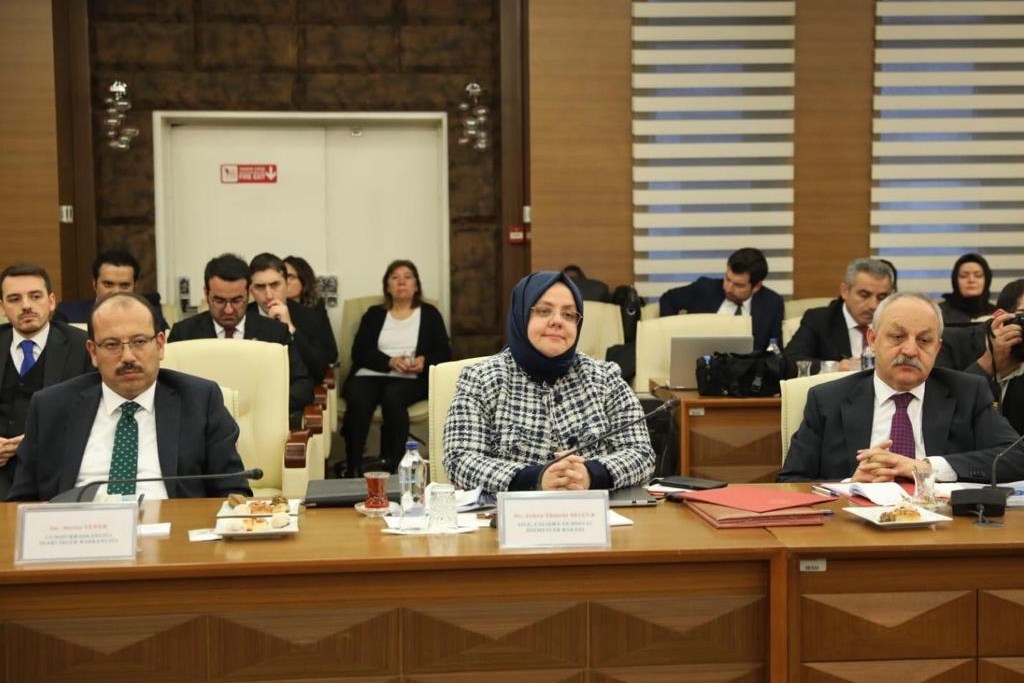 Bakan Selçuk: “Engellilerimiz, Şehit Yakını, Gazi ve Gazi Yakınlarımız ile Devlet Korumasında Yetişen Gençlerimizin Atamalarını Ay Sonuna Kadar Gerçekleştireceğiz”