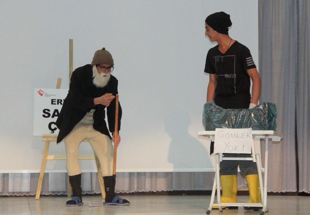 Gönül Coğrafyamızın Çocuklarından Tiyatro Gösterimi