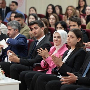 Aile ve Sosyal Hizmetler Bakanımız Göktaş, devlet korumasındaki gençlerin kamu kurumlarına yerleştirilmesi töreninde konuştu - fotoğraf 3