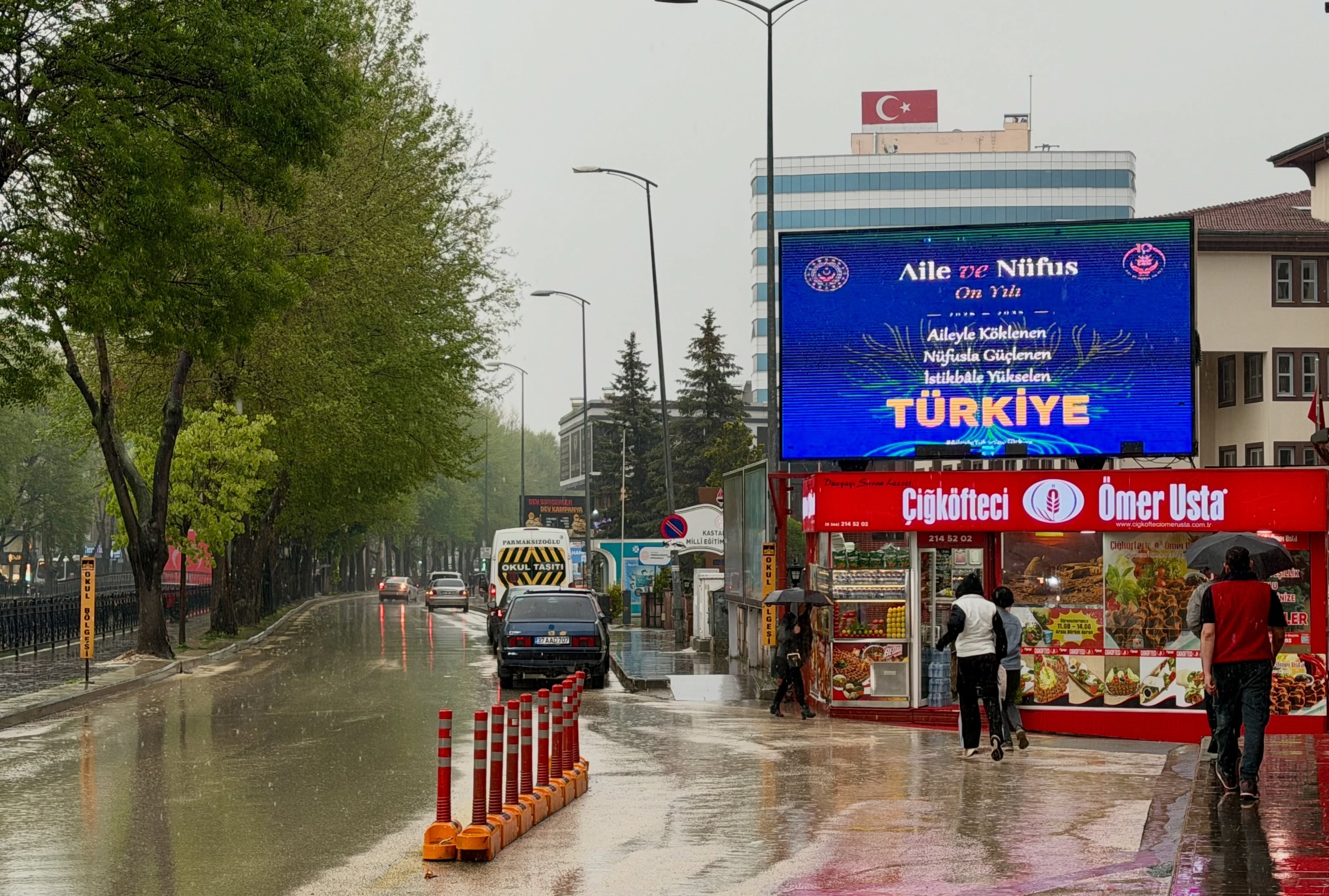  Aile ve Nüfus On Yılı Vizyonu Kastamonu’da Dijital Billboardlarda Vatandaşlarla Buluştu