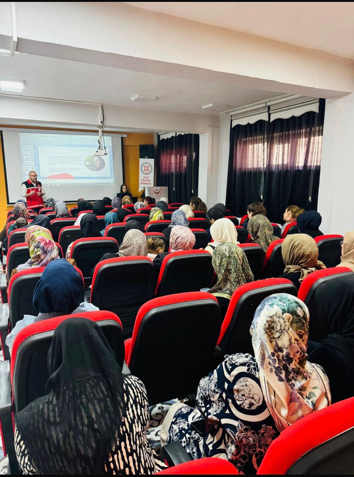 ADEM Kursiyerleri ve Usta Öğreticilerine Yönelik Eğitim Programı Gerçekleştirildi
