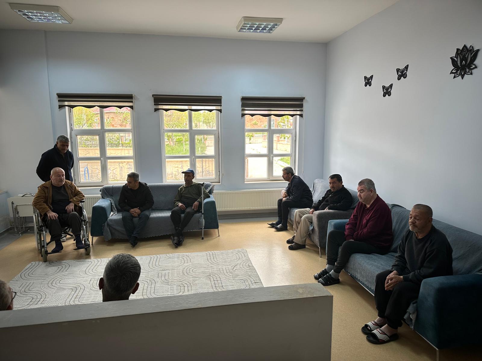 Bayram Ziyaretleri Kapsamında Ahlat Engelsiz Yaşam Merkezi’ne Ziyaret