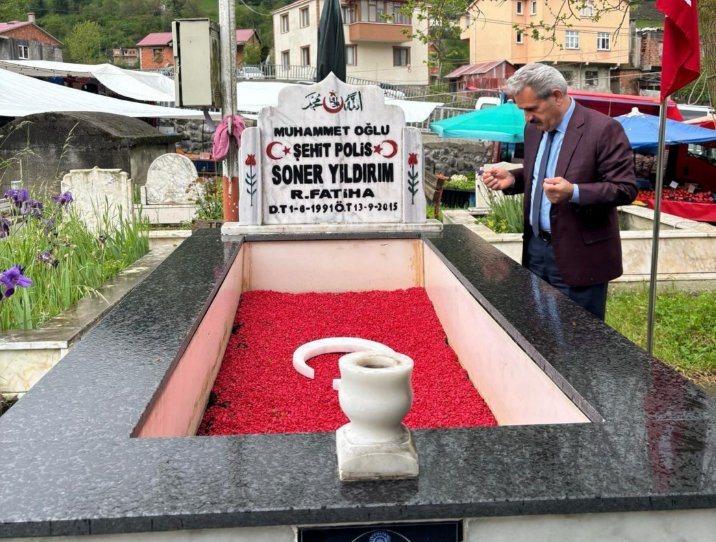  Şehidimiz Soner Yıldırım’ın Kabri Ziyaret Edildi.