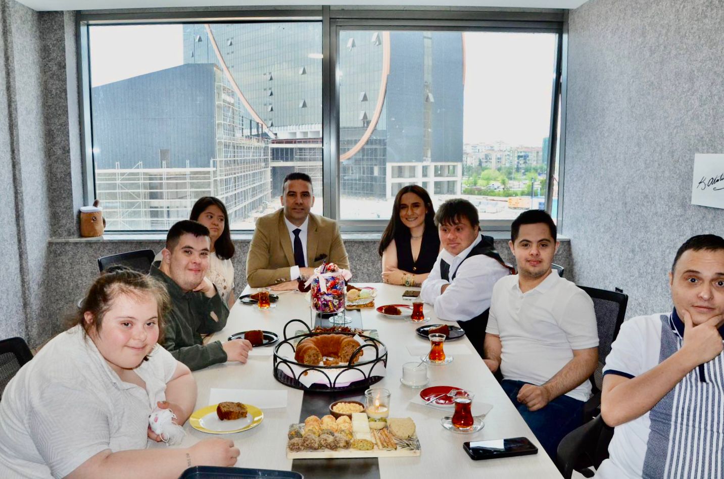 Engelleri Sevgiyle Aşıyor, Hayata Birlikte Değer Katıyoruz
