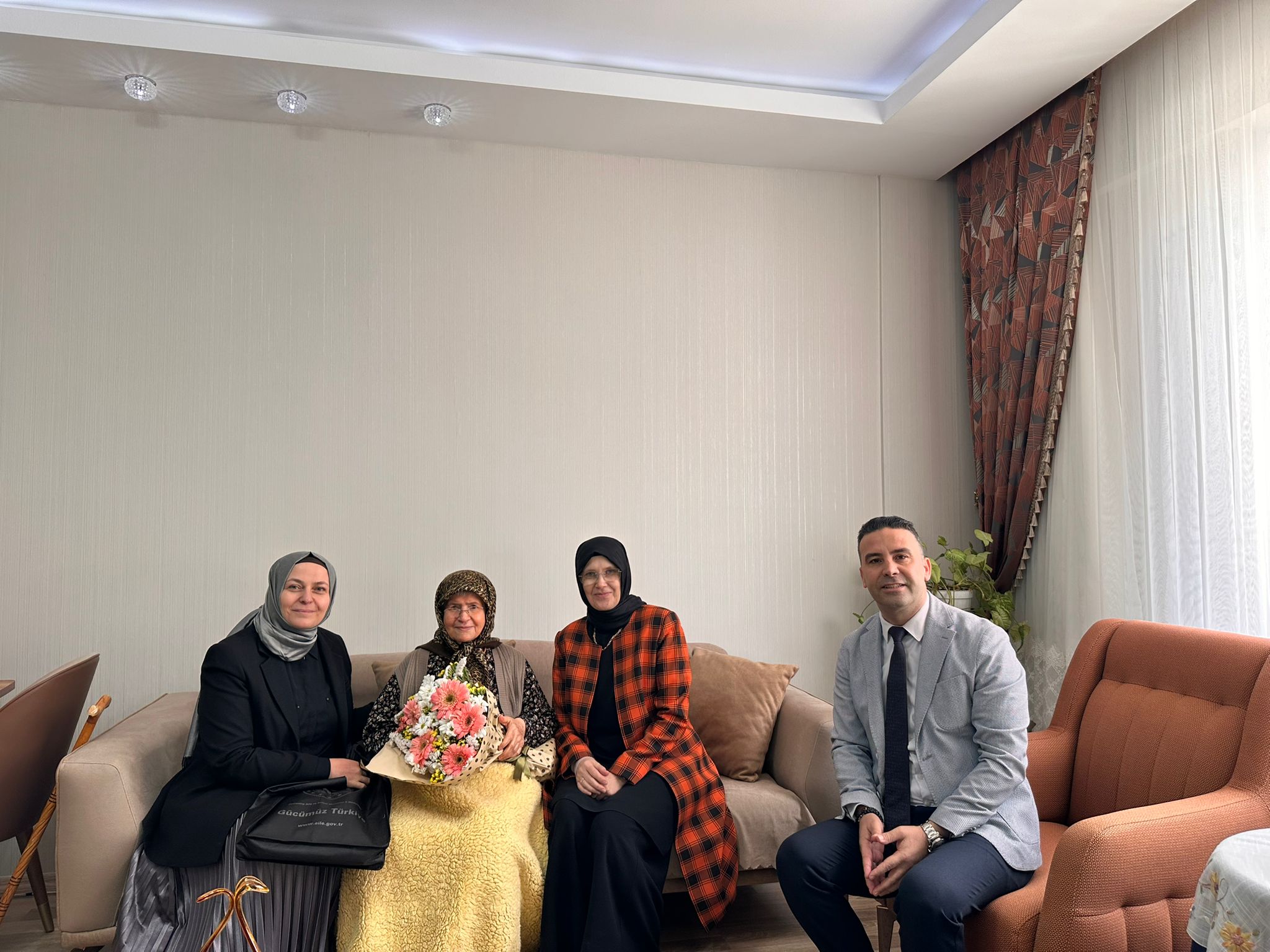 Şehitlerimizin Kıymetli Emanetleri Olan Annelerimizi Ziyaret Ettik