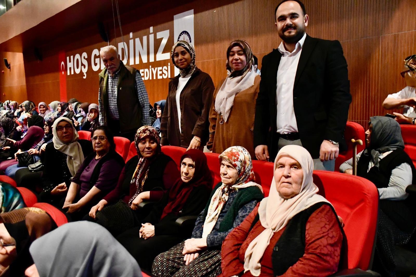 Kadirli Huzurevi Yaşlı Bakım ve Rehabilitasyon Merkezi Müdürlüğü olarak, kıymetli büyüklerimizle birlikte Kadirli Kaymakamlığı İlçe Müftülüğü tarafından Anneler Günü kapsamında düzenlenen programa katılım sağladık.