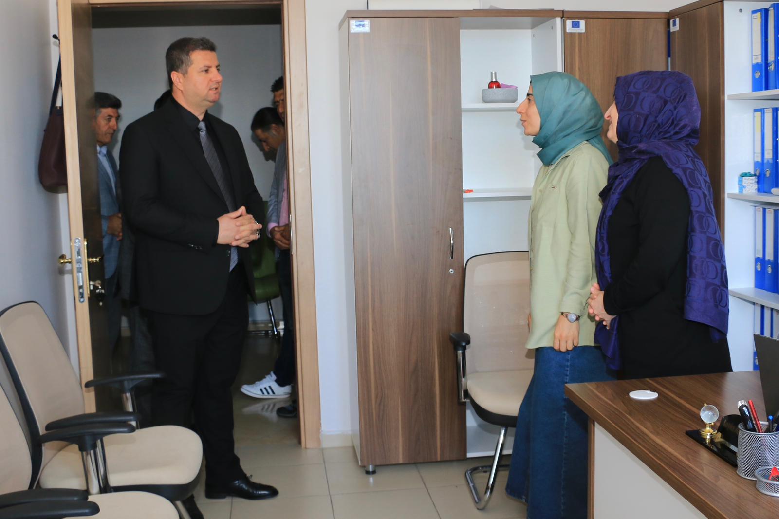 İL MÜDÜRÜMÜZ SAYIN SERDAR DEMİRCİ ÇALIŞMA ARKADAŞLARIMIZLA BİR ARAYA GELEREK BAŞARILAR DİLEDİ