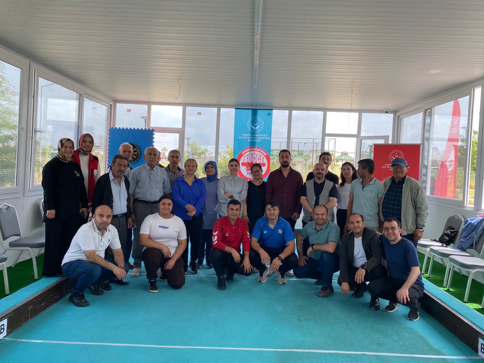 Aktif Yaşam Merkezi’nde, 10-16 Mayıs Engelliler Haftası münasebetiyle işitme engelli vatandaşlarımıza yönelik bocce etkinliği düzenlenmiştir.