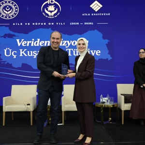 Bakanımız Göktaş, "Veriden Vizyona Üç Kuşak Türkiye" araştırmasına ilişkin düzenlenen programda konuştu - fotoğraf 7
