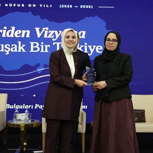 Bakanımız Göktaş, "Veriden Vizyona Üç Kuşak Türkiye" araştırmasına ilişkin düzenlenen programda konuştu - fotoğraf 9