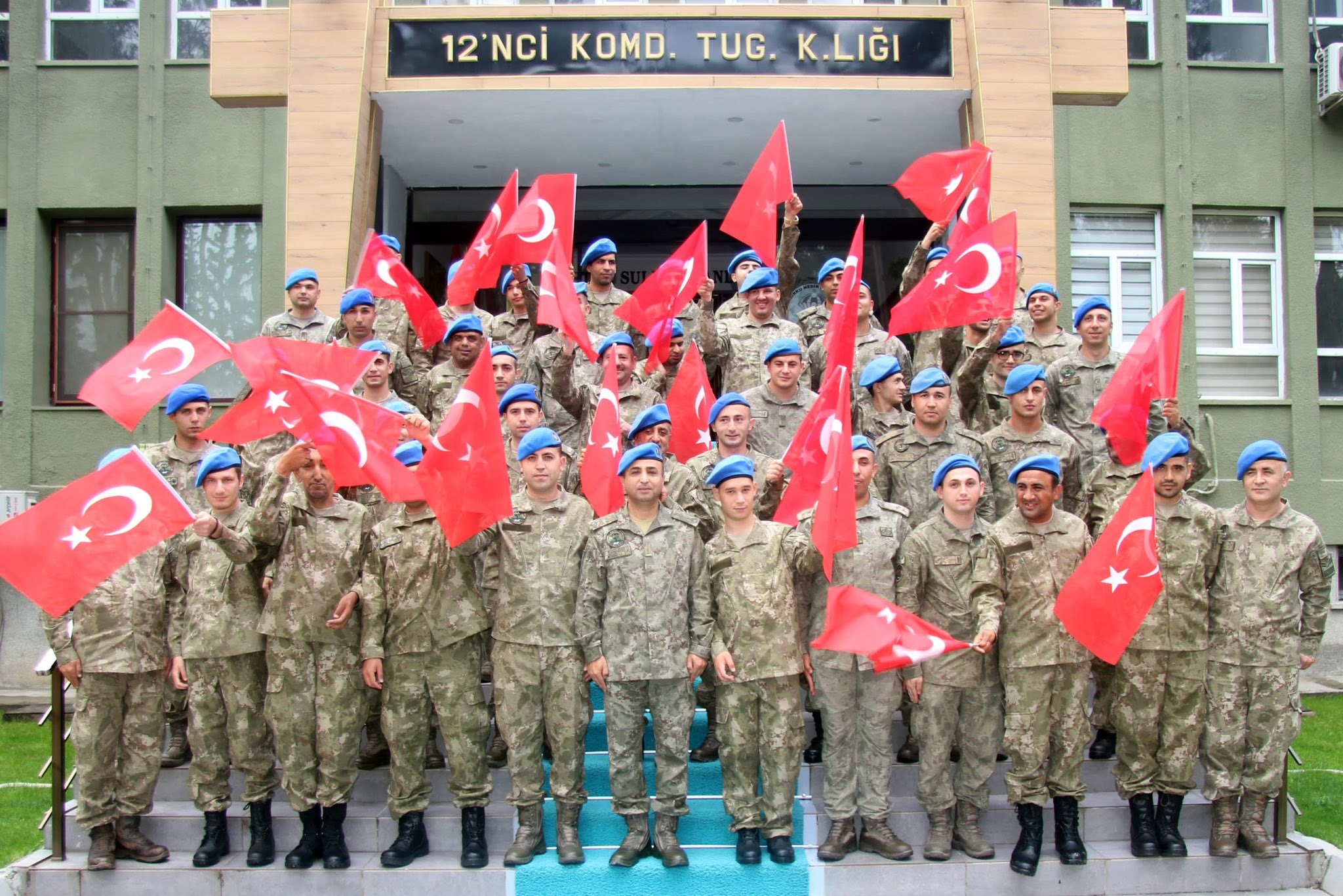 12.Komando Tugay Komutanlığı ev sahipliğinde düzenlenen Temsili Askerlik Töreni’nde, Osmaniye Bakım Rehabilitasyon ve Aile Danışma Merkezi Müdürlüğü hizmet modellerinden faydalanan özel bireylerimiz askerlik heyecanı yaşadı.