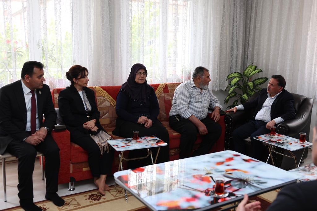 Şehit Uzman Jandarma Çavuş Mustafa Bozkurt’un Ailesini Ziyaret