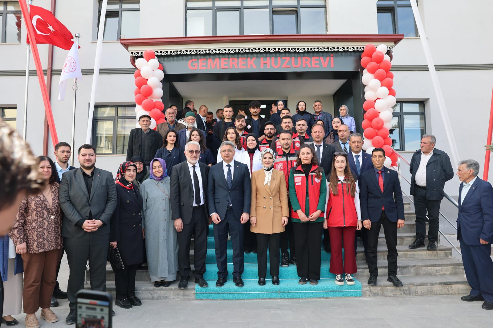Aile ve Sosyal Hizmetler Bakanımız Sn. Mahinur Özdemir Göktaş’ın Katılımıyla Gemerek Huzurevi Yaşlı Bakım ve Rehabilitasyon Merkezi Hizmete Açıldı