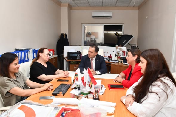 İl Müdürümüz İlkay Türkoğlu, Akimpeks Ltd. Şti. Yönetim Kurulu Başkanı Berna Akyüzlü’yü İşletmesinde Ziyareti
