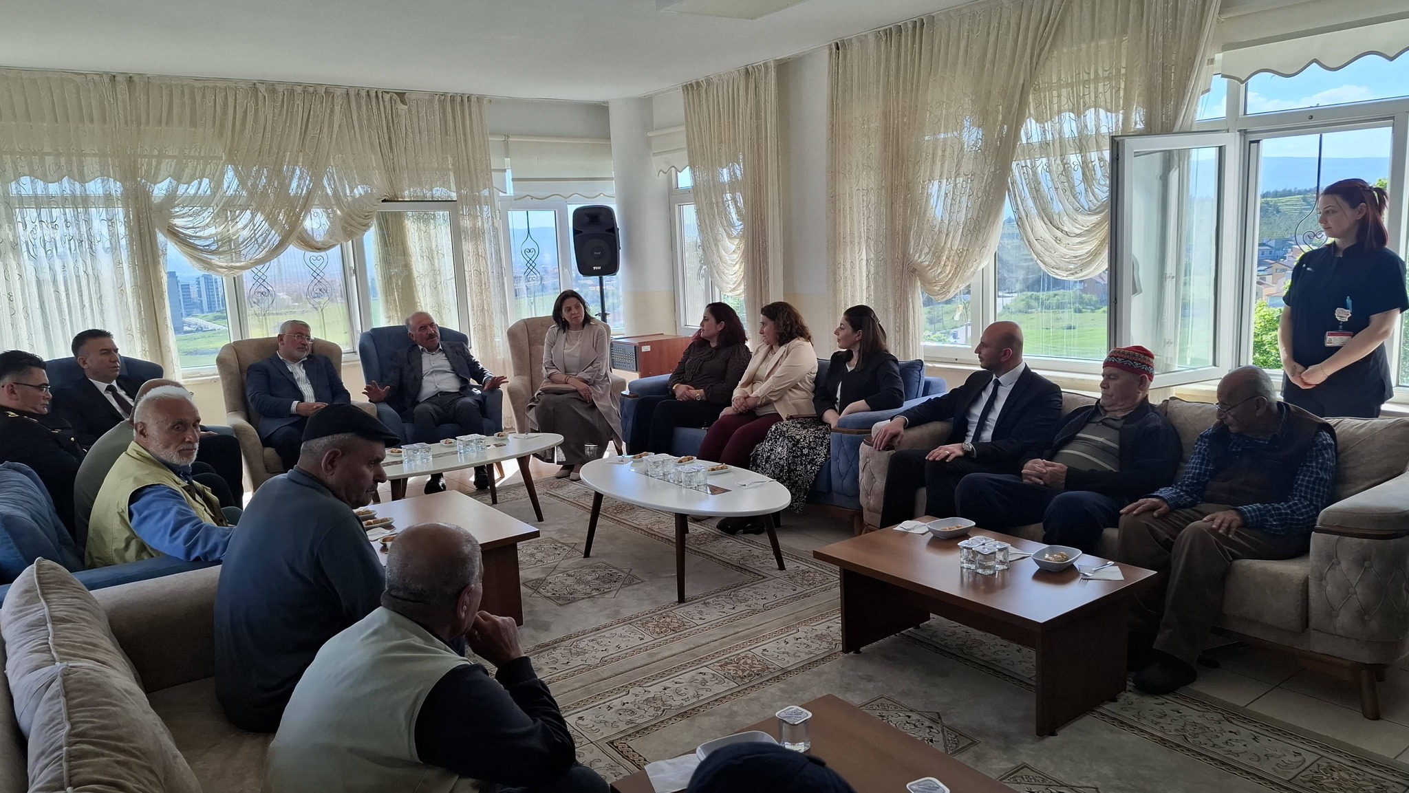 Kamile Hacı Ahmet Akdağ Huzurevi’ni Kurban Bayramı münasebetiyle ziyareti