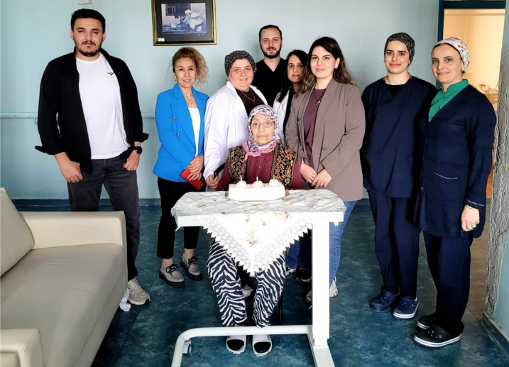 Mayıs Ayında Doğan Büyüklerimizin Doğum Günleri Düzenlenen Etkinlikle Kutlandı.