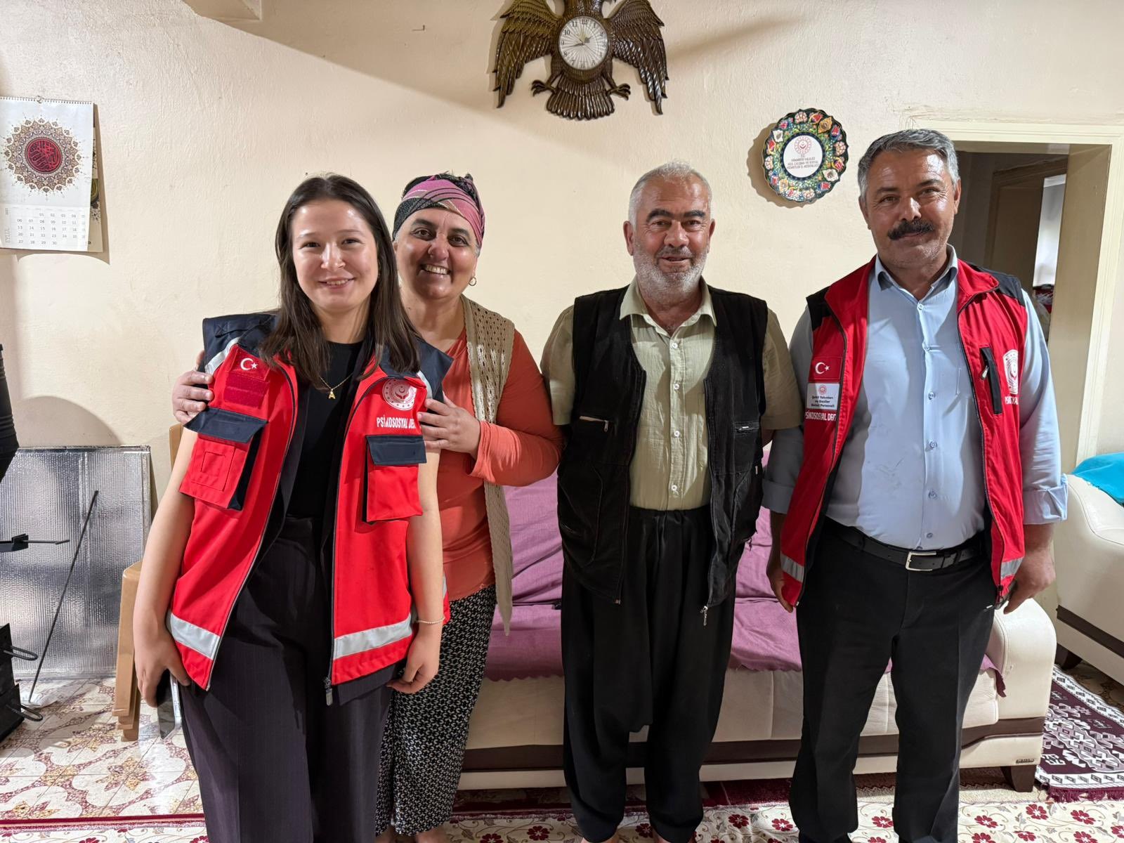 Düziçi Sosyal Hizmet Merkezi Müdürlüğü Şehit Yakınları ve Gaziler Birimi personelleri tarafından, Kurban Bayramı vesilesiyle şehit ailelerimiz ve gazilerimize ziyaretler gerçekleştirildi.