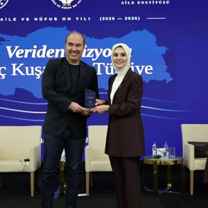Bakanımız Göktaş, "Veriden Vizyona Üç Kuşak Türkiye" araştırmasına ilişkin düzenlenen programda konuştu - fotoğraf 7