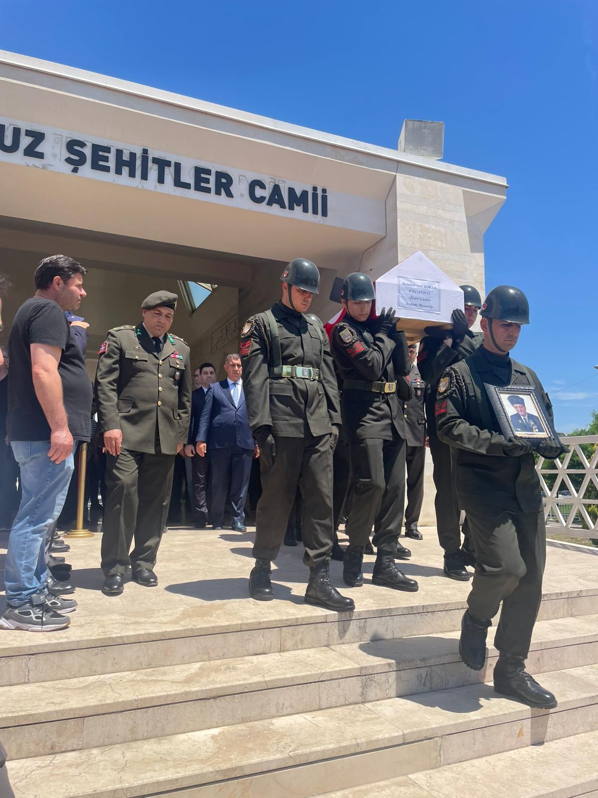 Kahraman Gazimizi Rahmetle Uğurluyoruz