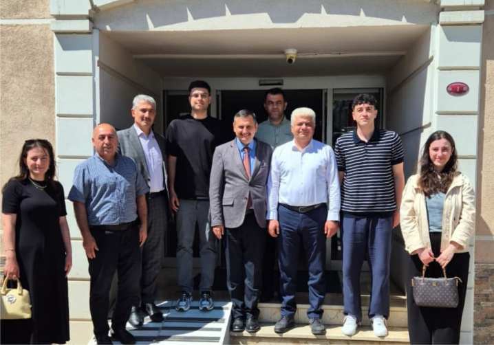 Emre Şimşek İle Gazimiz Hasan Şimşekin Oğlu Emirhan Şimşek, Görev Yapmakta Oldukları Meteoroloji 11. Bölge Müdürlüğünde Ziyaret Edildi. 