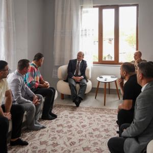 Vali İbrahim TAŞYAPAN'dan Bayramda Anlamlı Ziyaret - fotoğraf 2